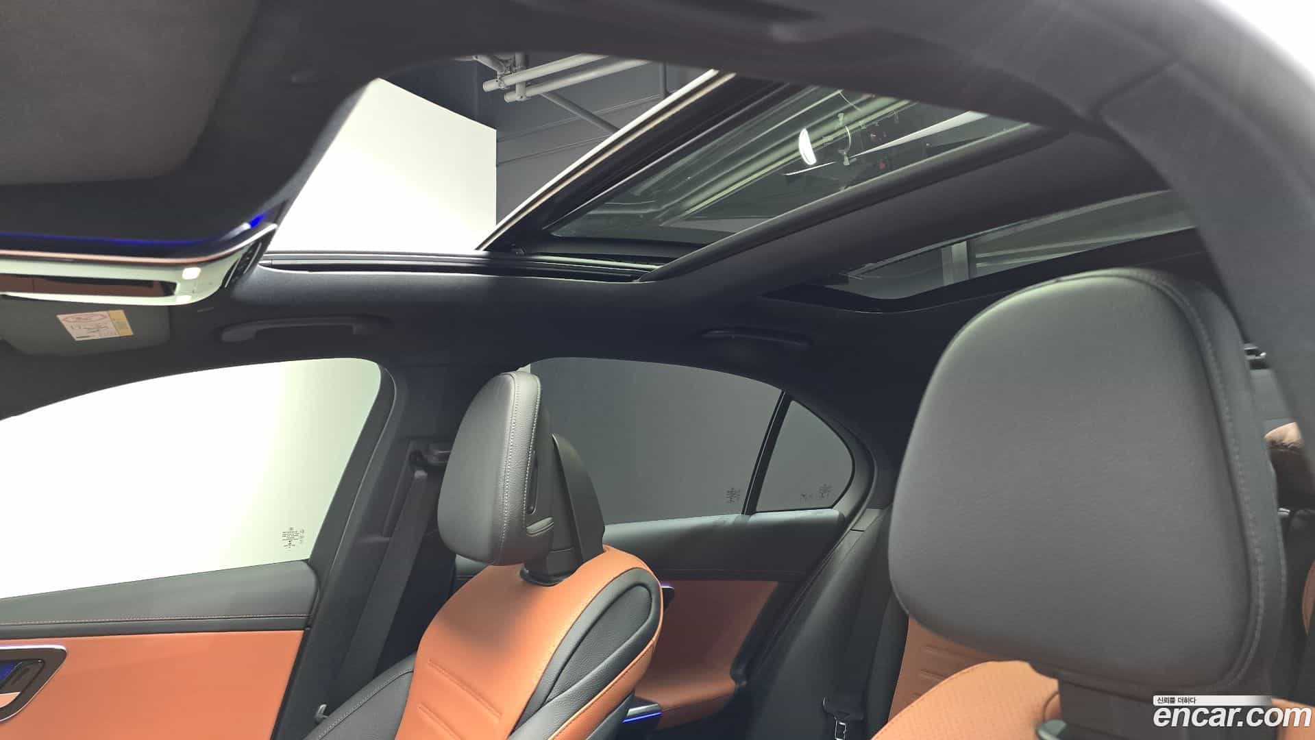 C-Class Mercedes-Benz 2023.0-OPTION-020