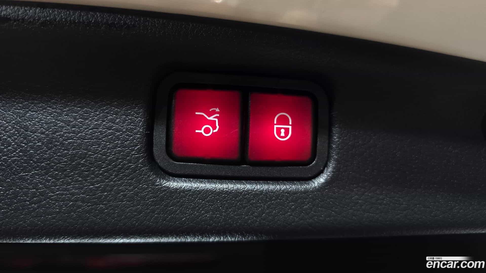 C-Class Mercedes-Benz 2023.0-OPTION-021