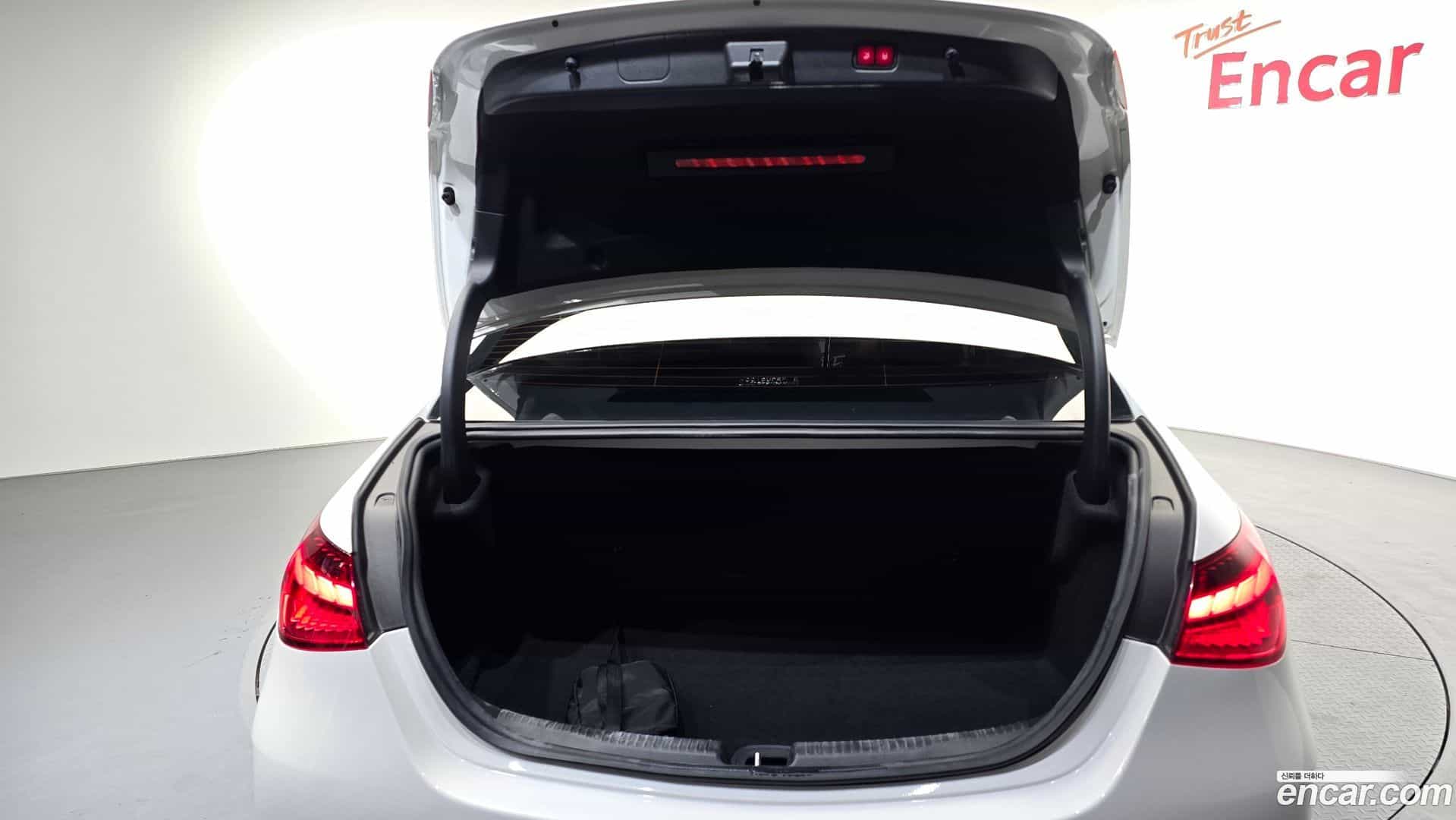 C-Class Mercedes-Benz 2023.0-OPTION-022