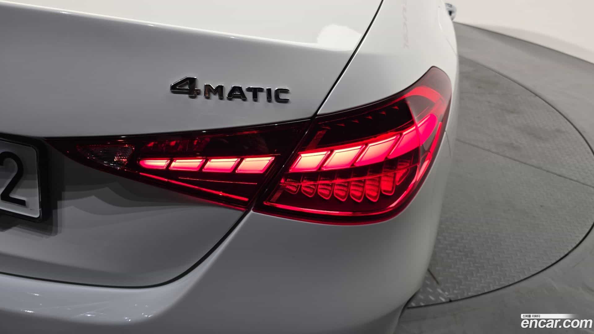 C-Class Mercedes-Benz 2023.0-OUTER-033