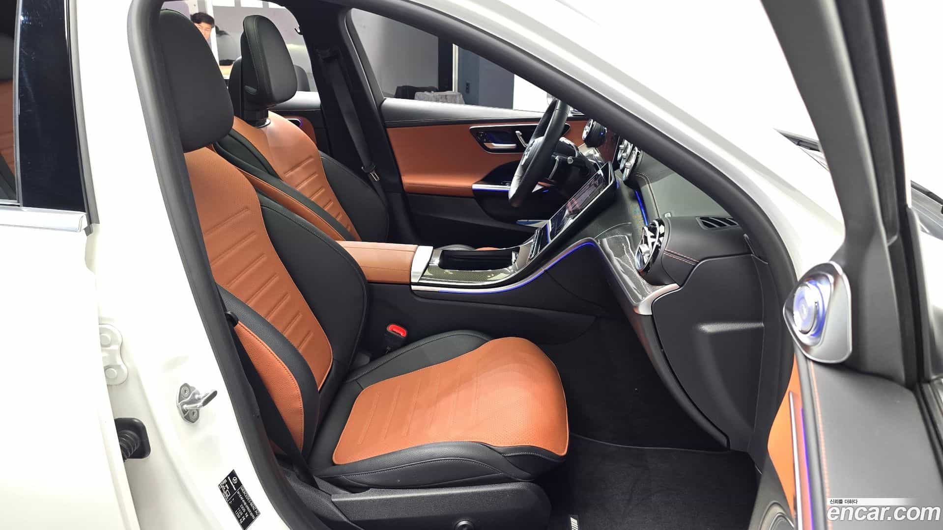 C-Class Mercedes-Benz 2023.0-INNER-036