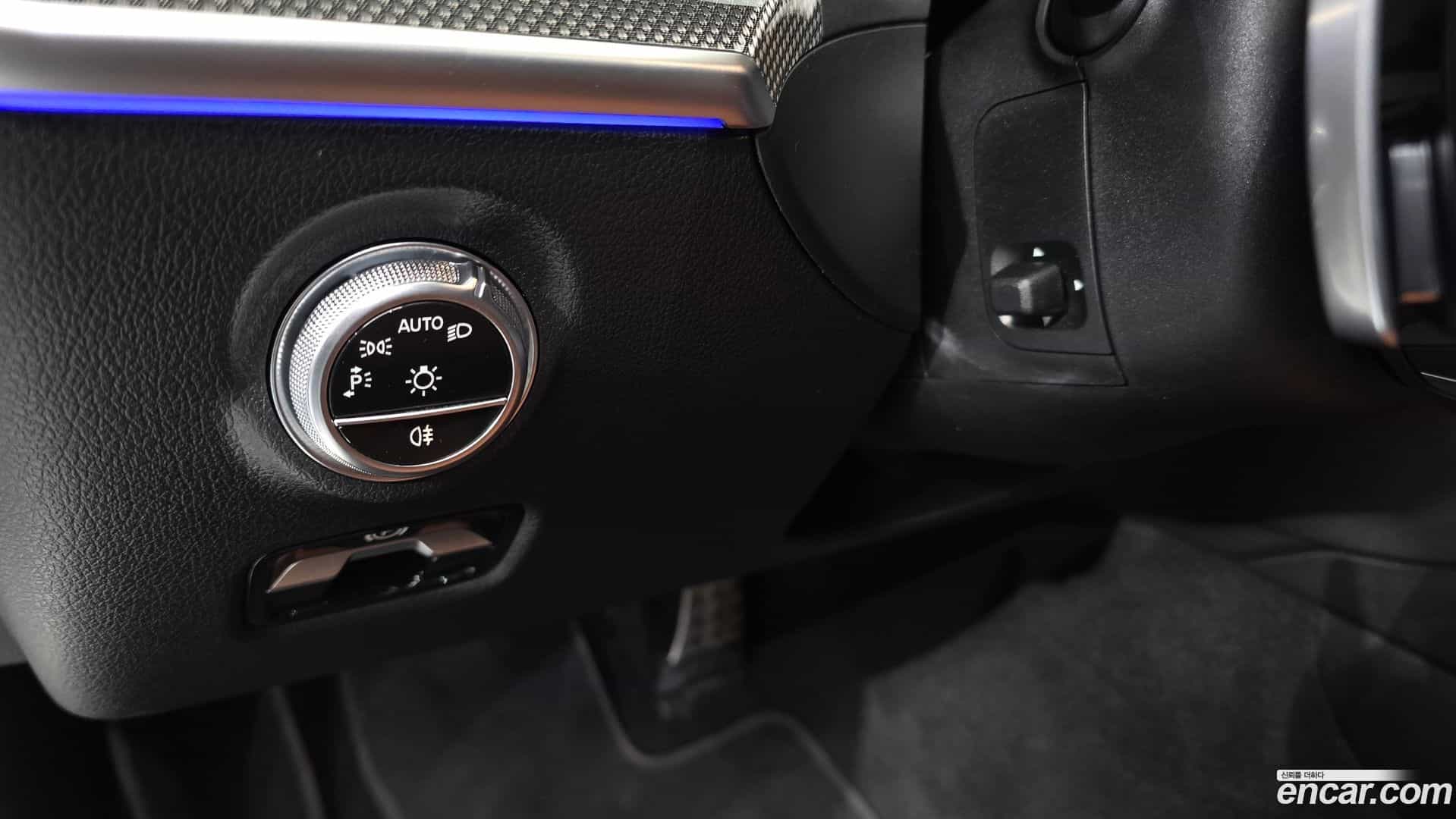 C-Class Mercedes-Benz 2023.0-OPTION-040