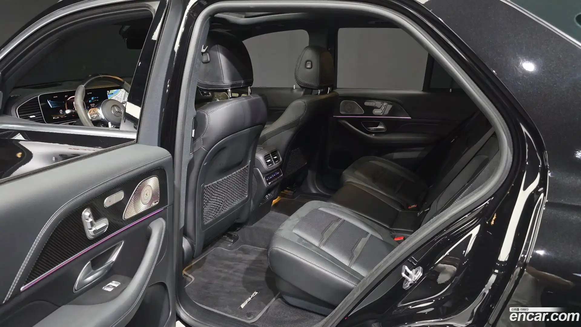GLE-Class Mercedes-Benz 2022.5-INNER-036