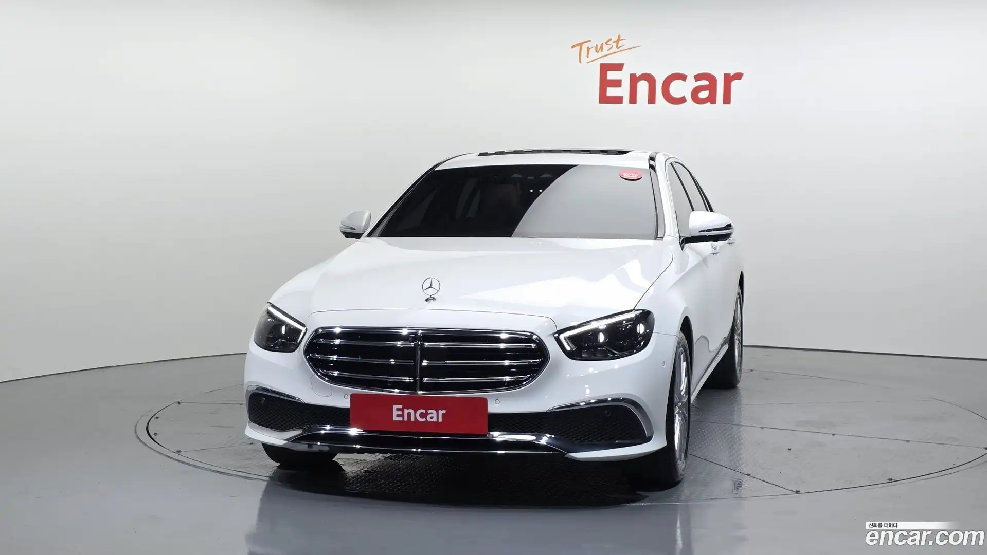 E-Class Mercedes-Benz 2022.7-OUTER-003