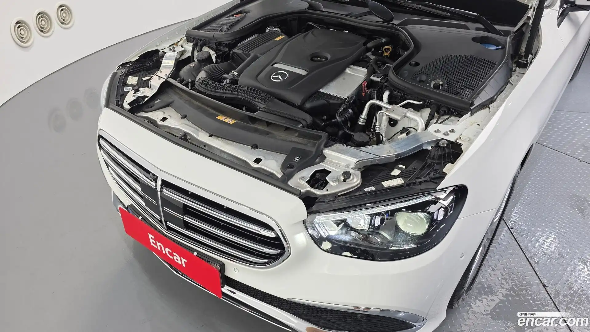 E-Class Mercedes-Benz 2022.7-OUTER-006