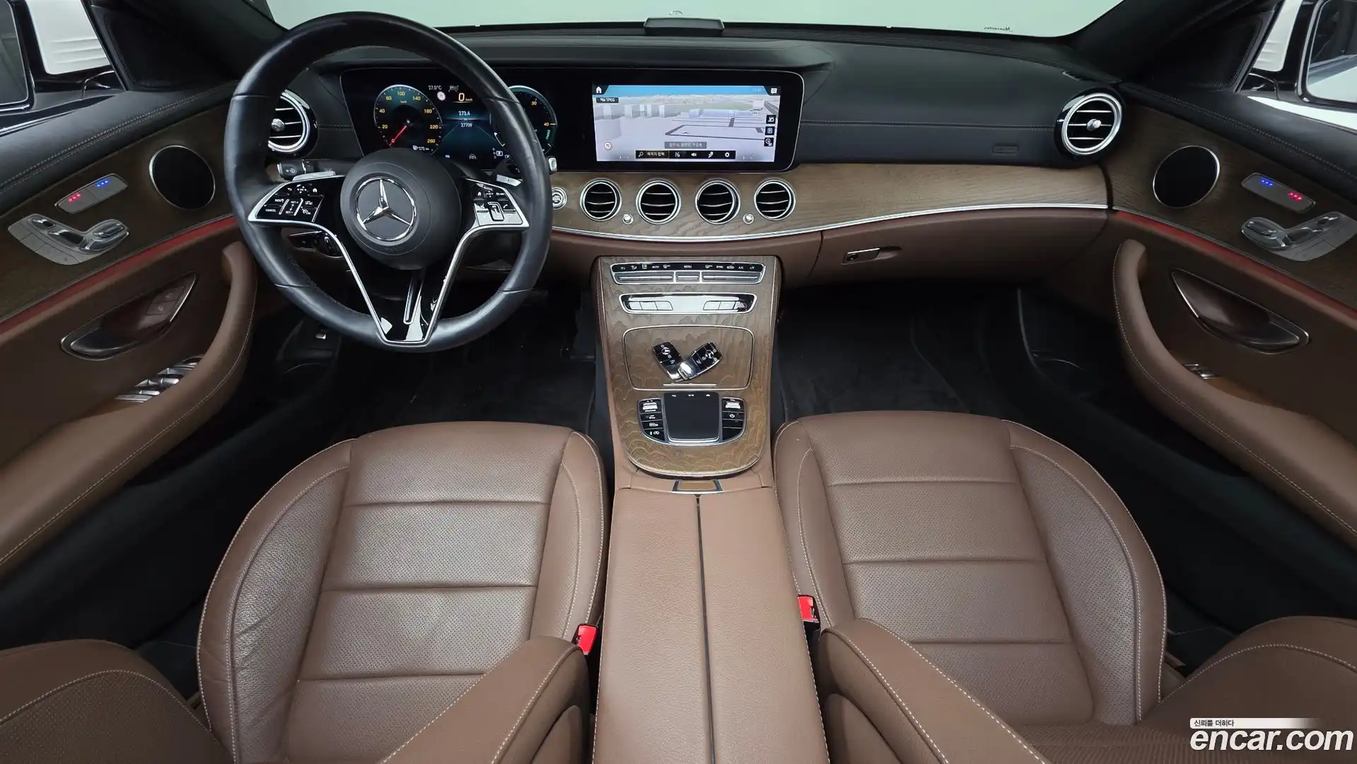 E-Class Mercedes-Benz 2022.7-INNER-007