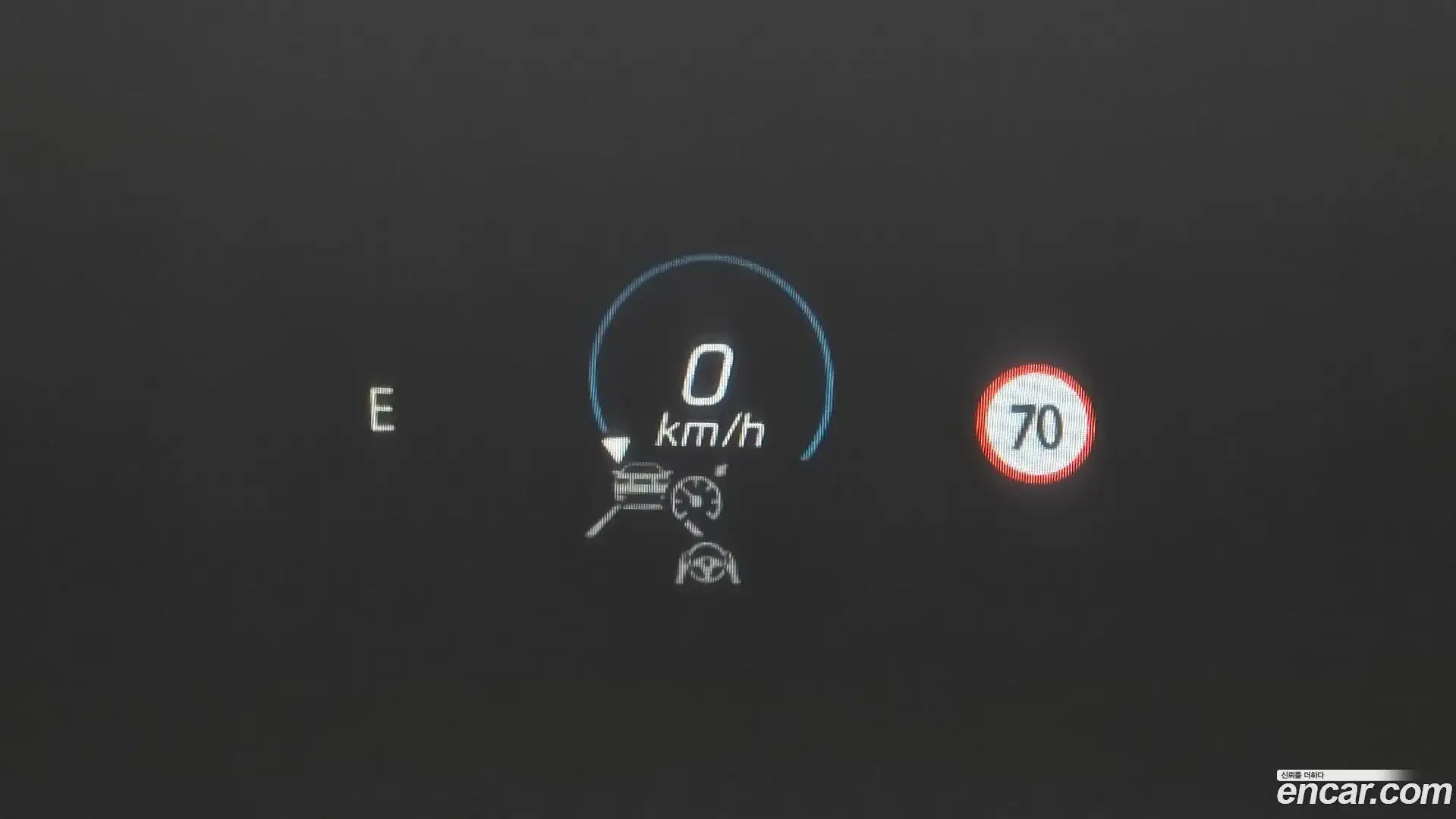 E-Class Mercedes-Benz 2022.7-OPTION-015