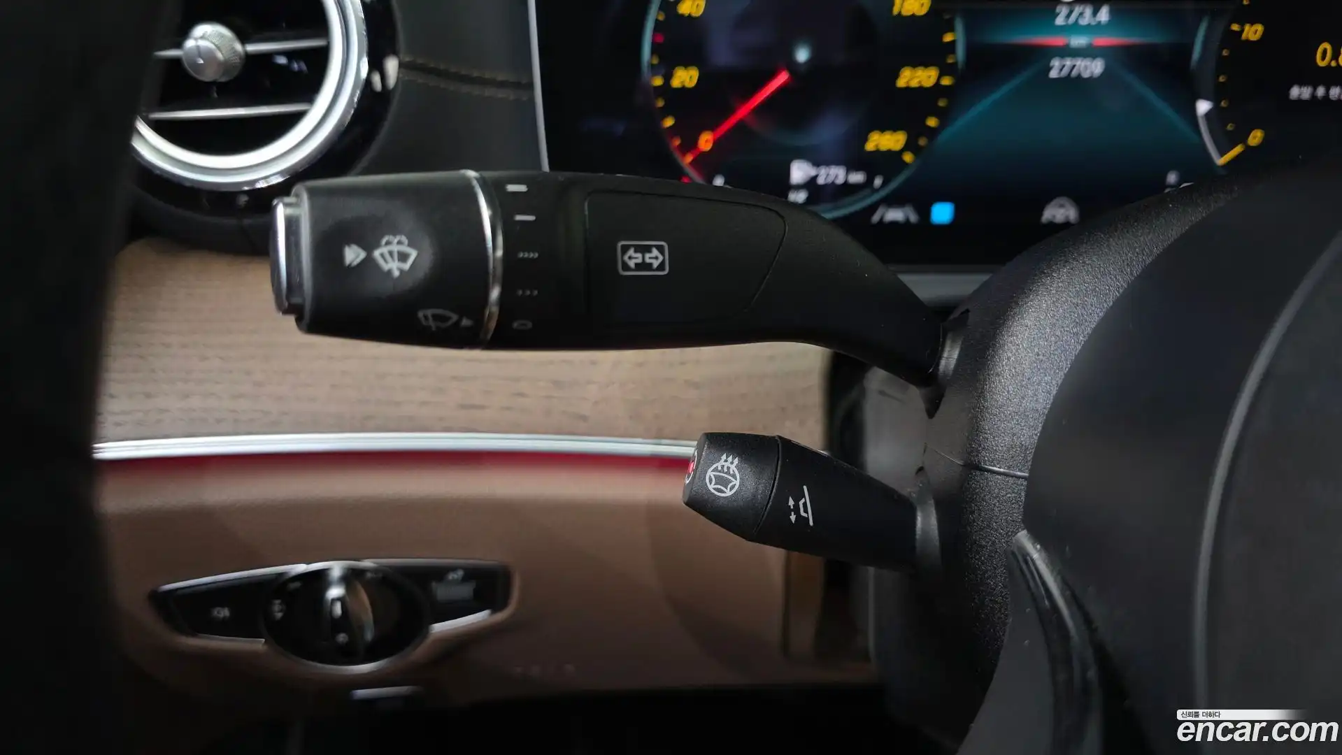 E-Class Mercedes-Benz 2022.7-OPTION-024