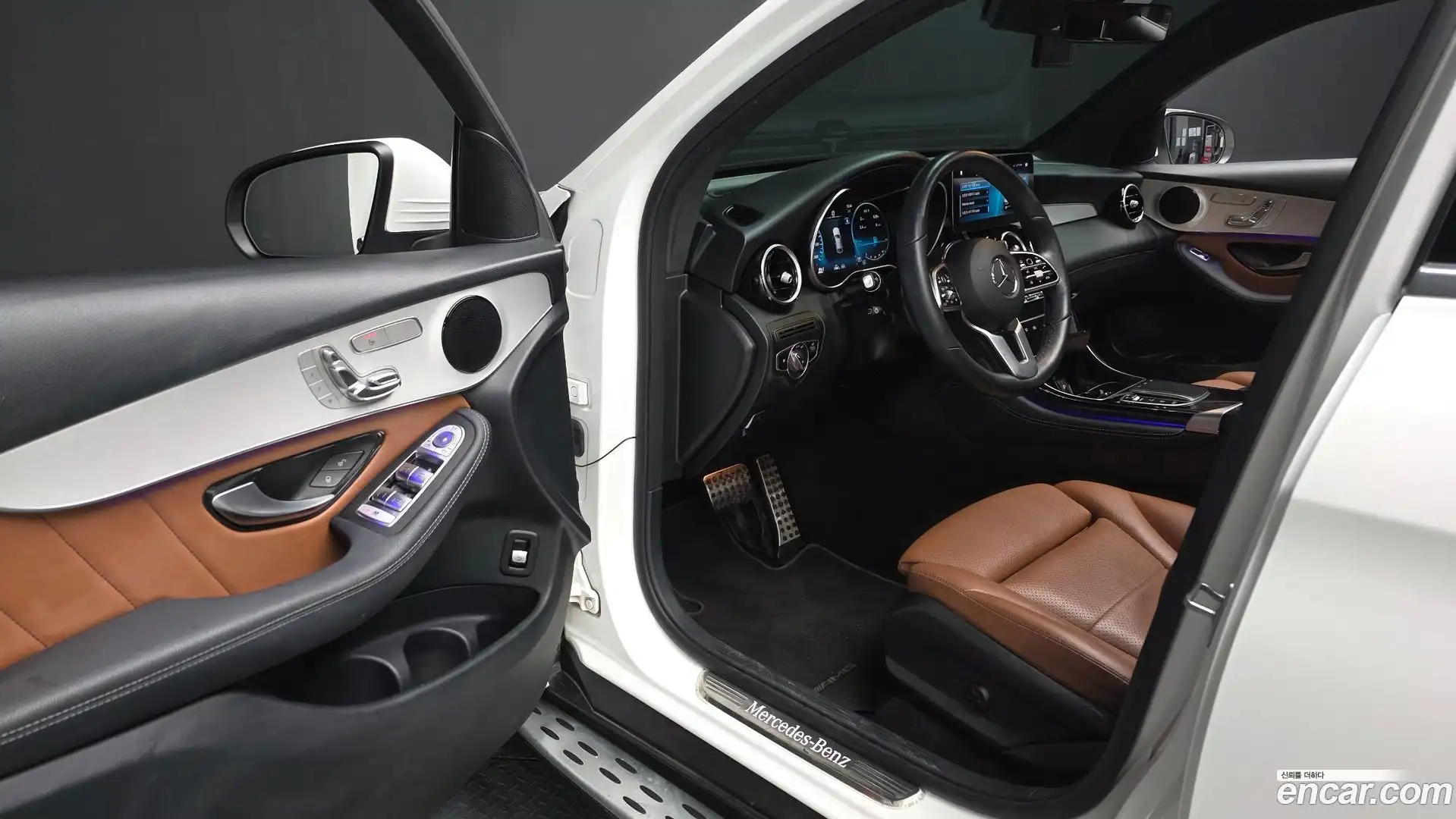 GLC-Class Mercedes-Benz 2020.9-INNER-010
