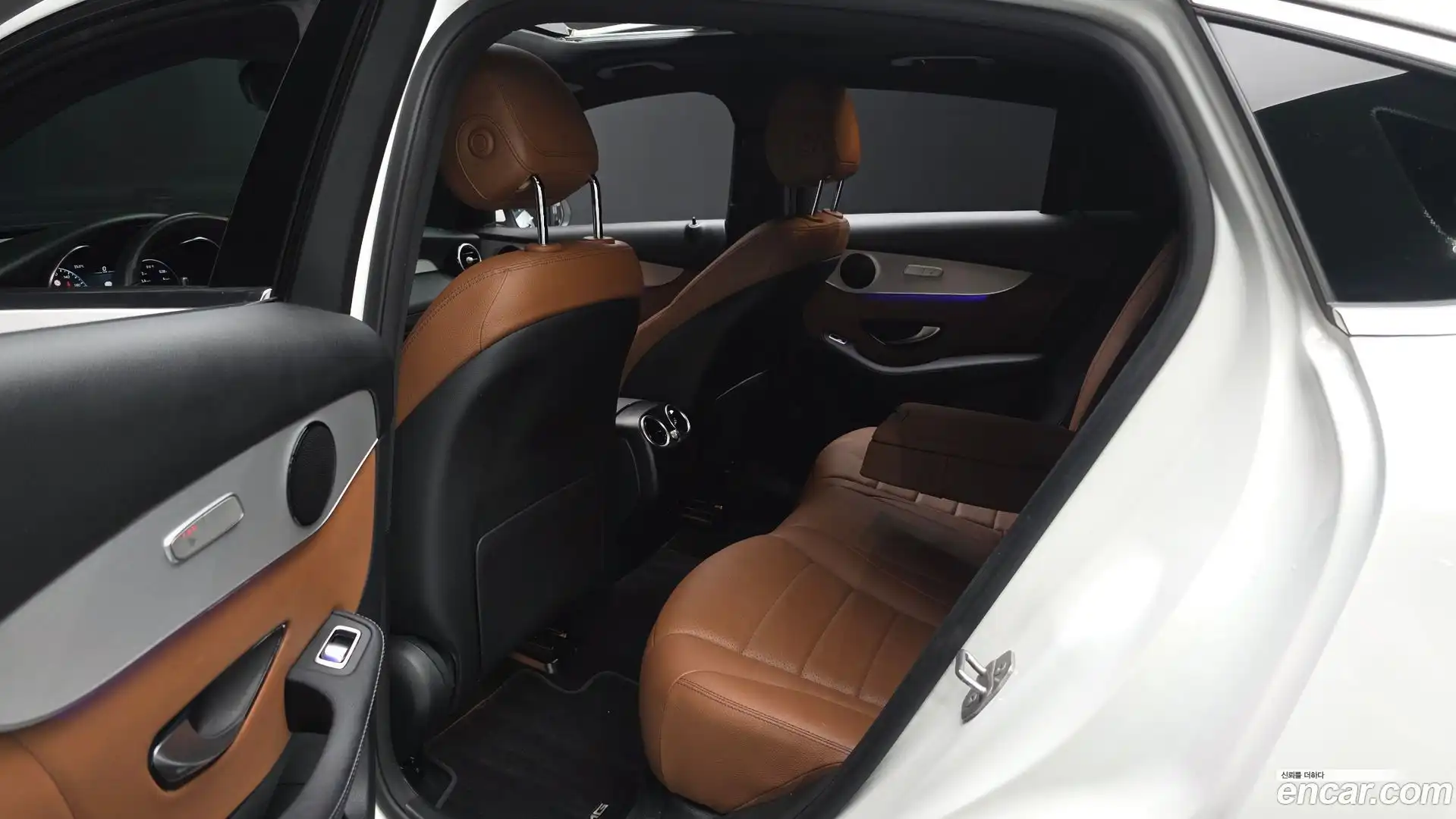 GLC-Class Mercedes-Benz 2020.9-OPTION-015