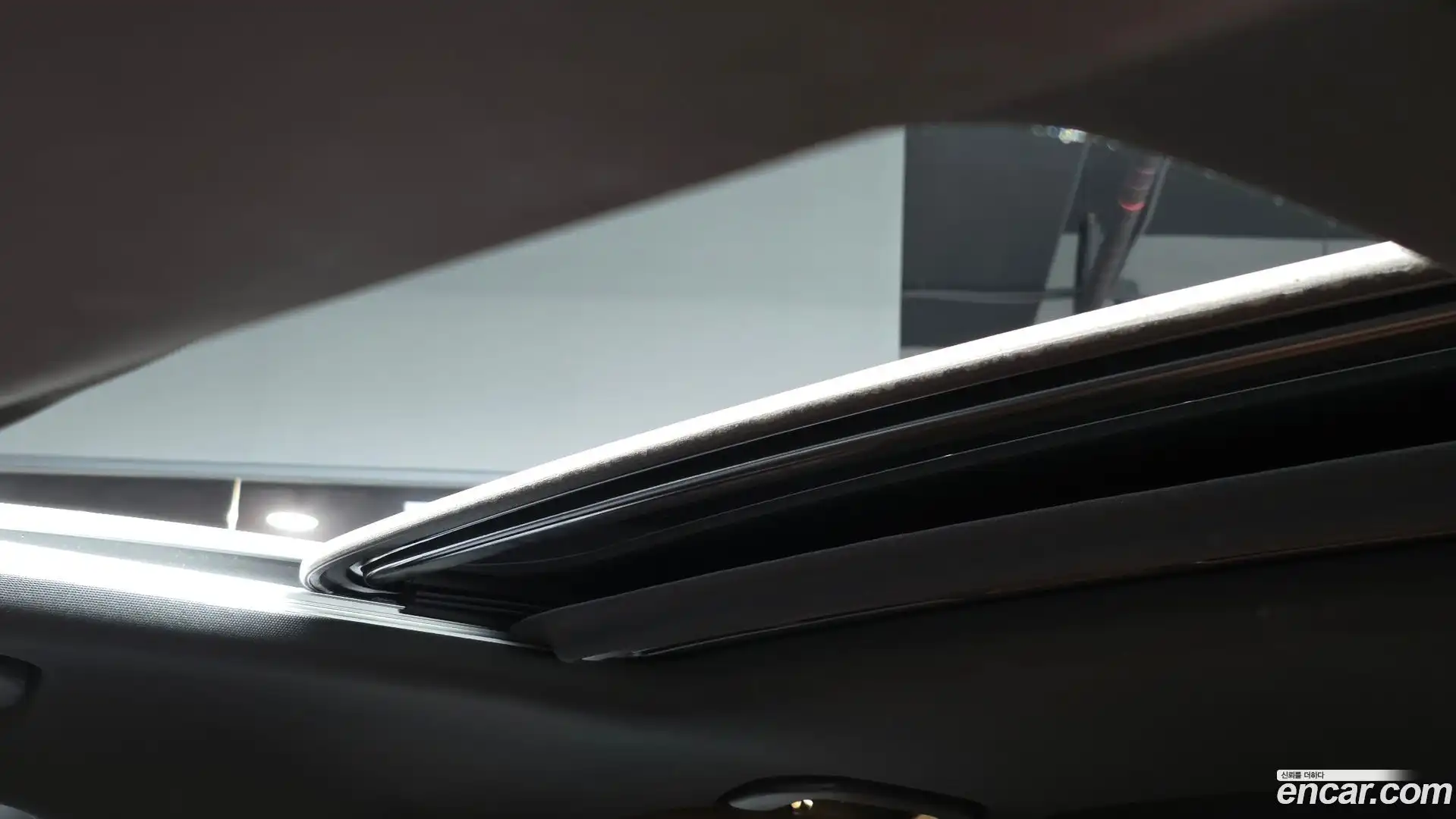 GLC-Class Mercedes-Benz 2020.9-OPTION-023