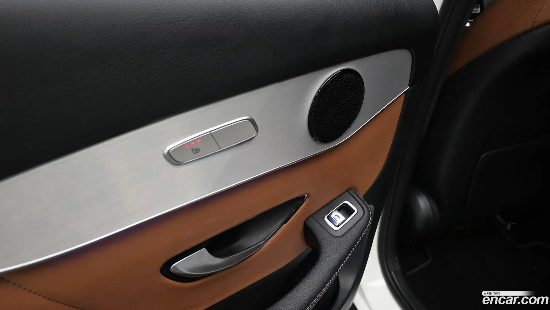 GLC-Class Mercedes-Benz 2020.9-OPTION-040