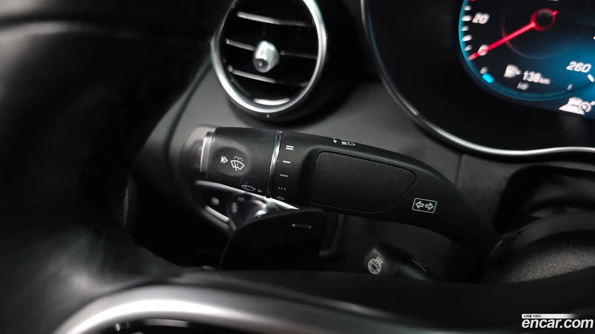 GLC-Class Mercedes-Benz 2020.9-OPTION-049
