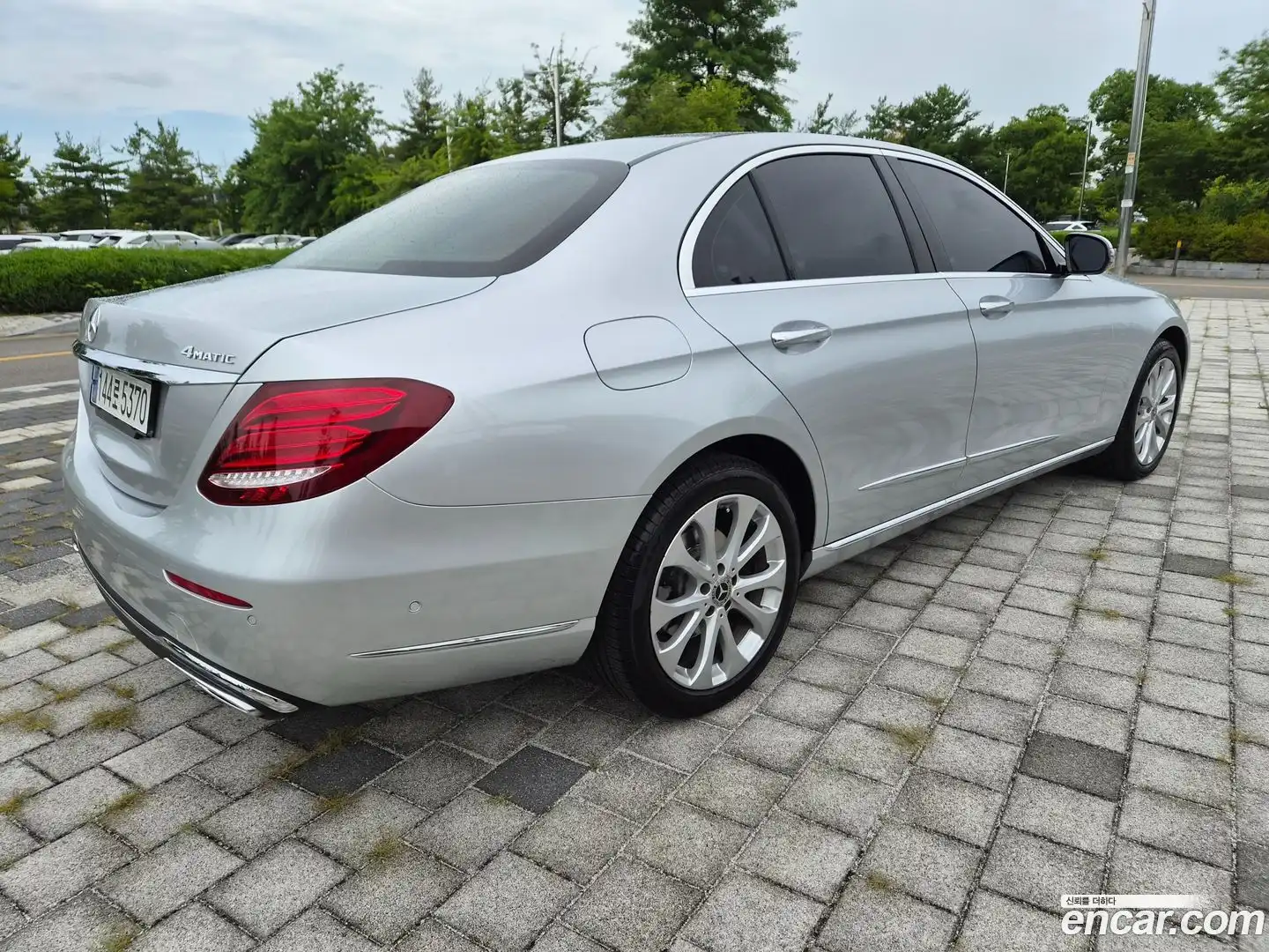 E-Class Mercedes-Benz 2020.8-OUTER-005