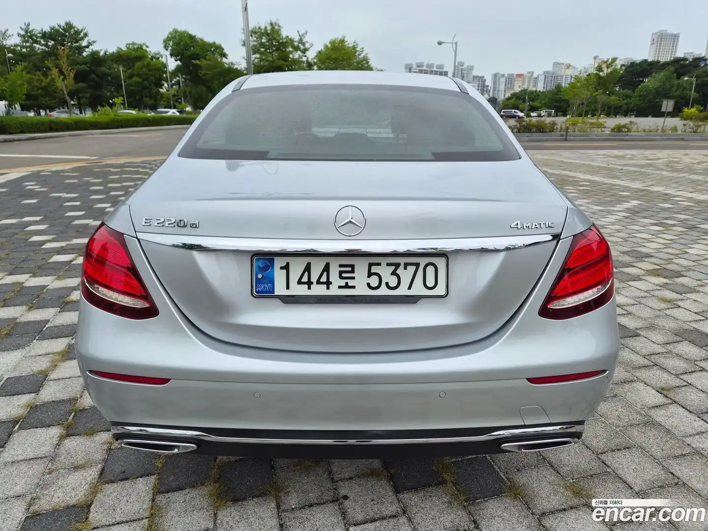E-Class Mercedes-Benz 2020.8-OUTER-006