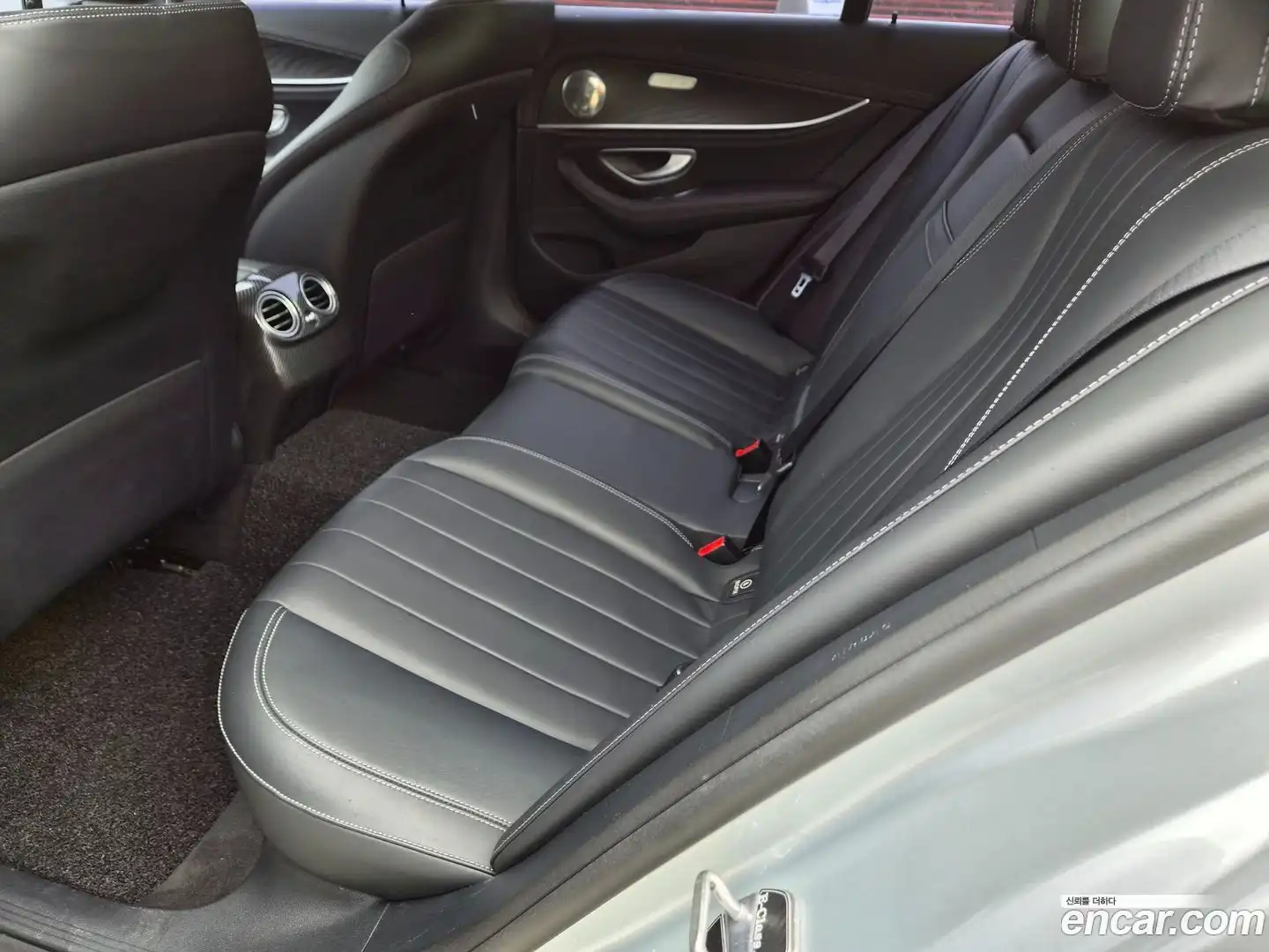 E-Class Mercedes-Benz 2020.8-INNER-010