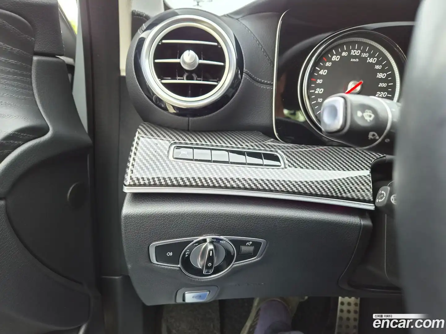 E-Class Mercedes-Benz 2020.8-OPTION-016