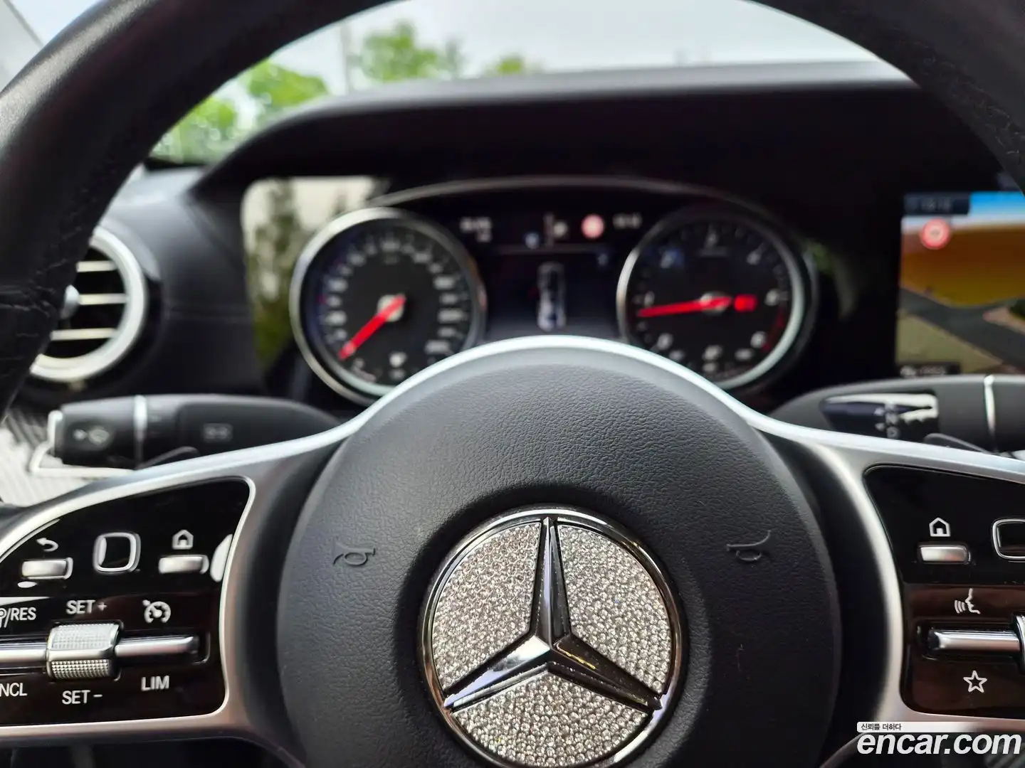 E-Class Mercedes-Benz 2020.8-OPTION-019