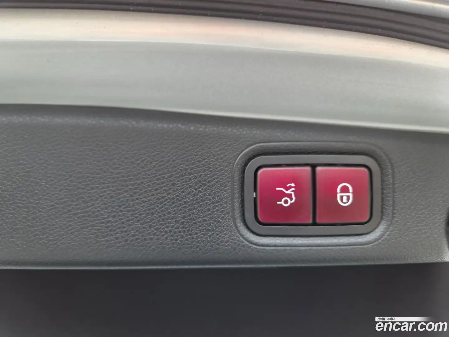 E-Class Mercedes-Benz 2020.8-OPTION-021