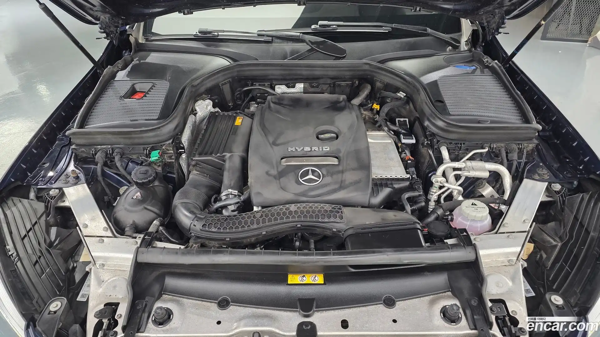 GLC-Class Mercedes-Benz 2018.6-OUTER-006