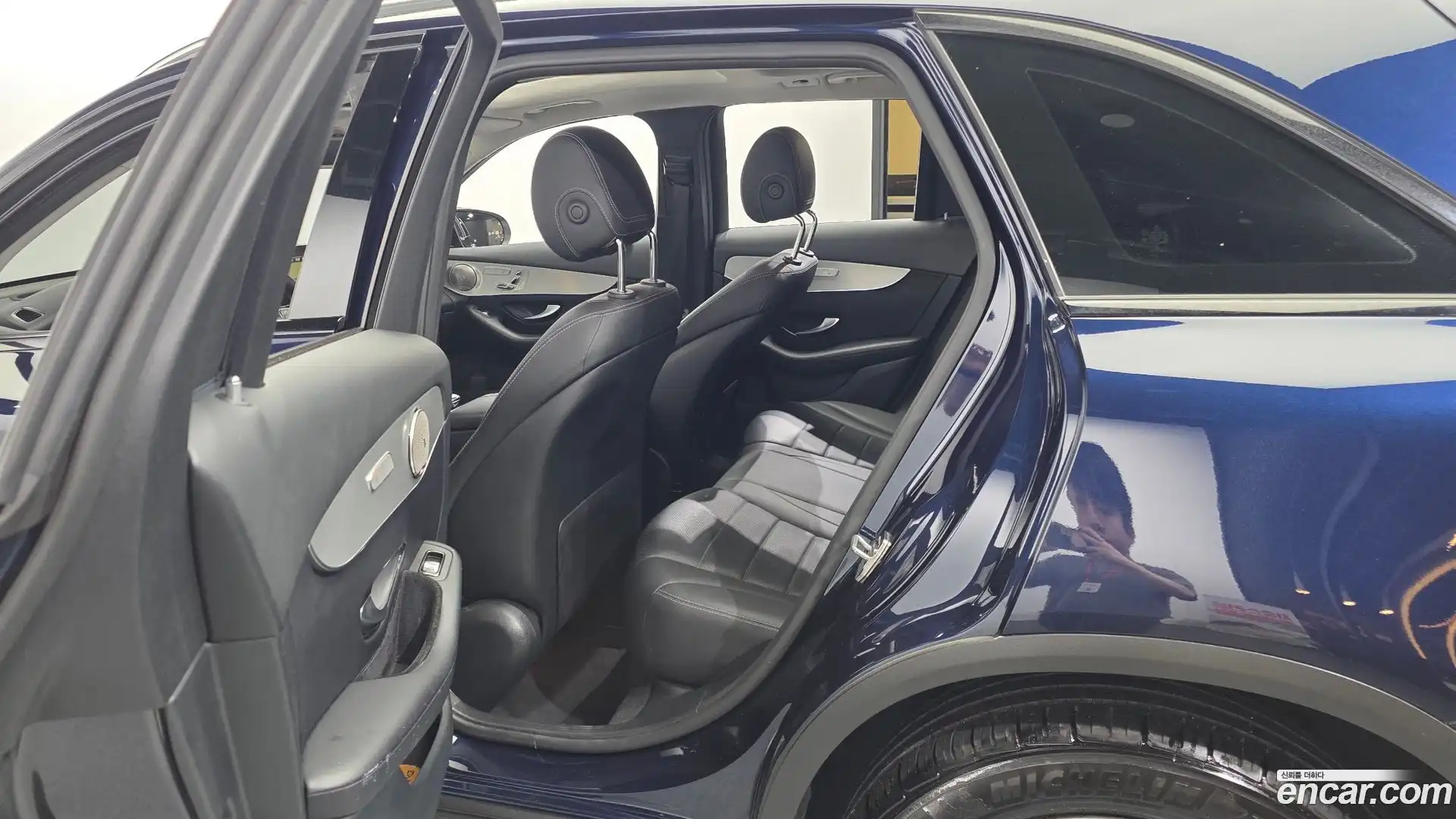 GLC-Class Mercedes-Benz 2018.6-OPTION-015