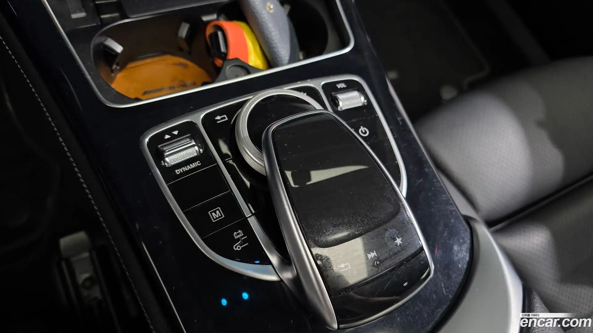 GLC-Class Mercedes-Benz 2018.6-OPTION-022