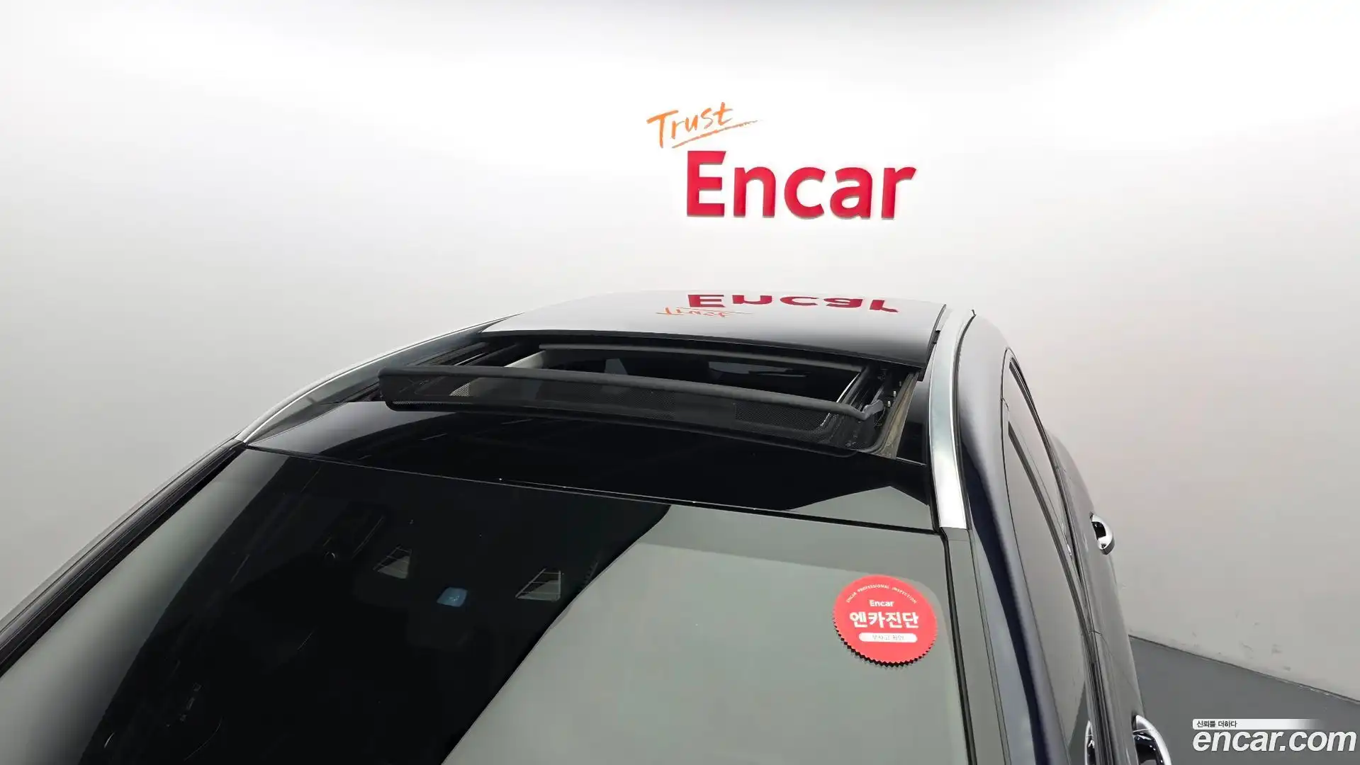 GLC-Class Mercedes-Benz 2018.6-OPTION-045