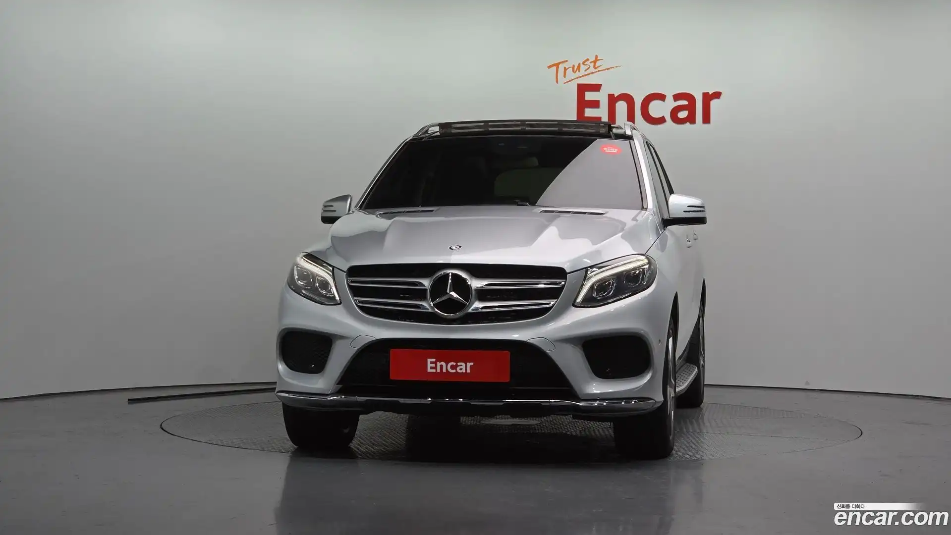 GLE-Class Mercedes-Benz 2017.4-OUTER-003