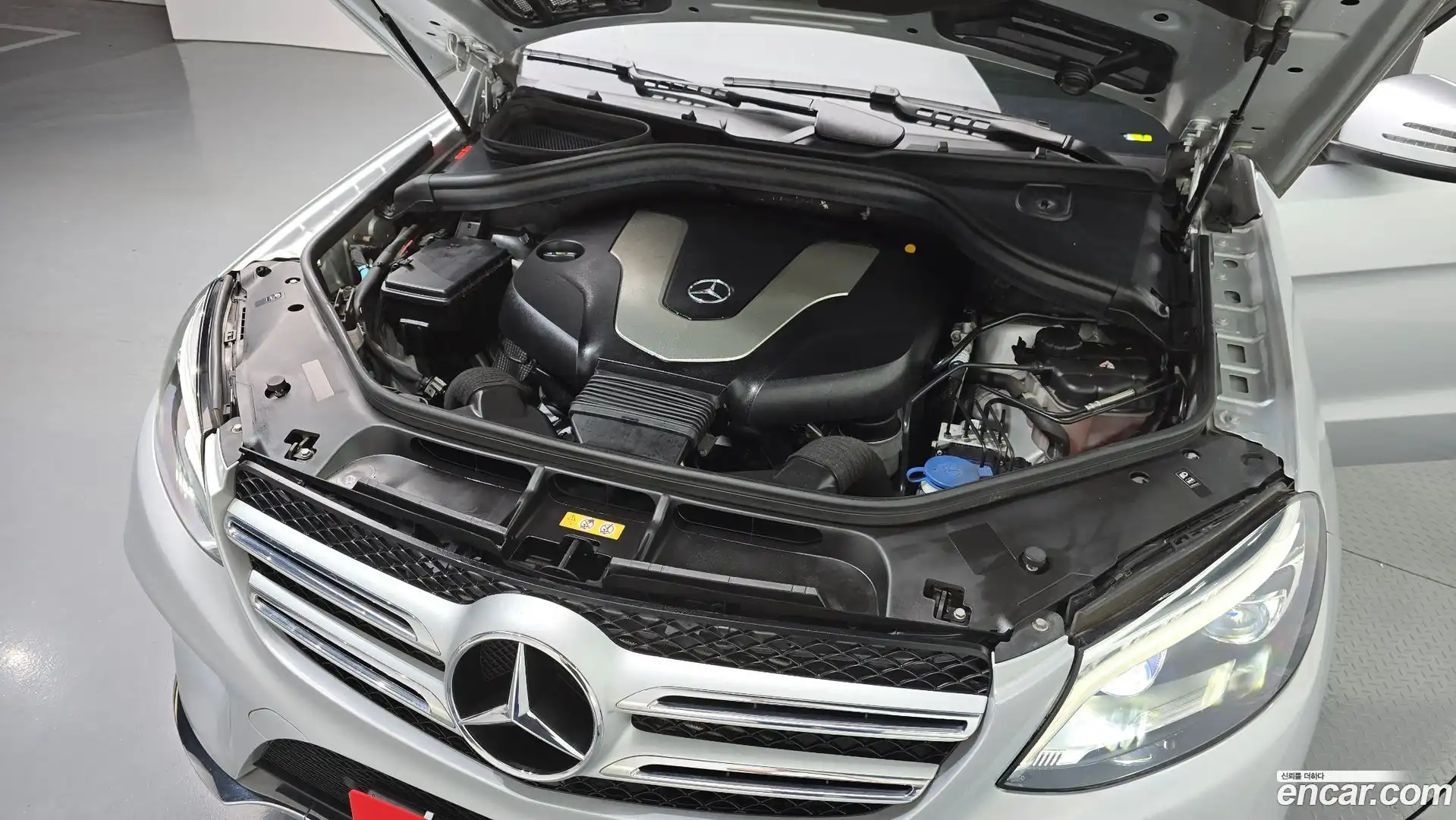 GLE-Class Mercedes-Benz 2017.4-OUTER-006