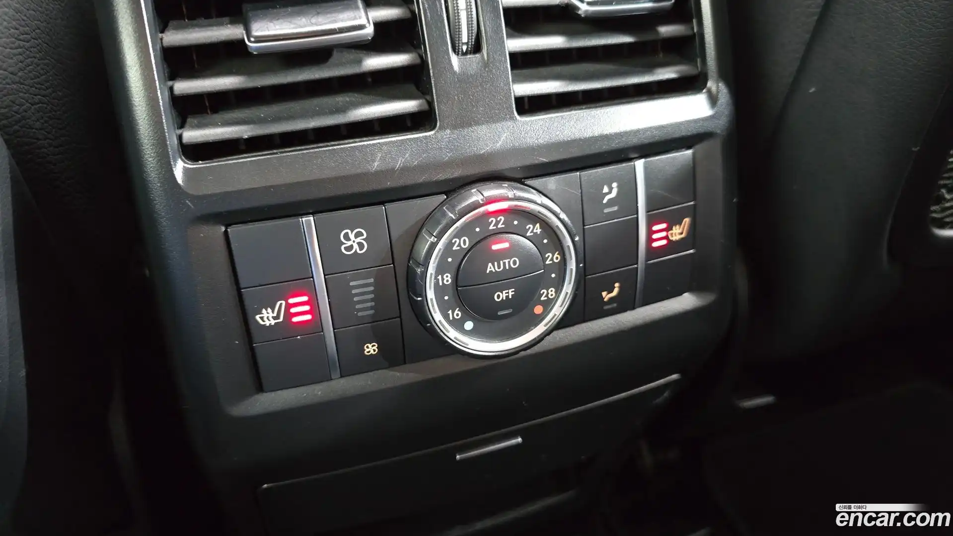 GLE-Class Mercedes-Benz 2017.4-OPTION-022