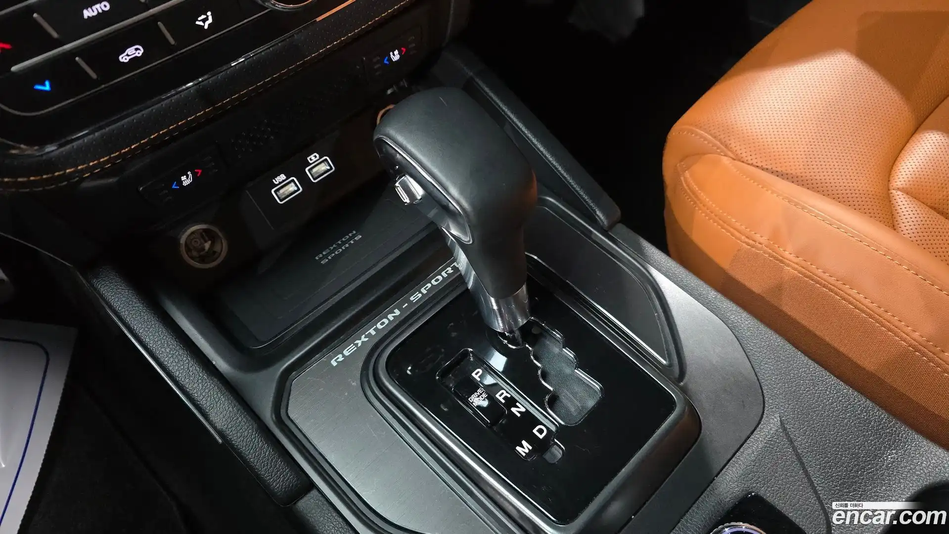 Rexton KG Mobility 2022.4-INNER-009