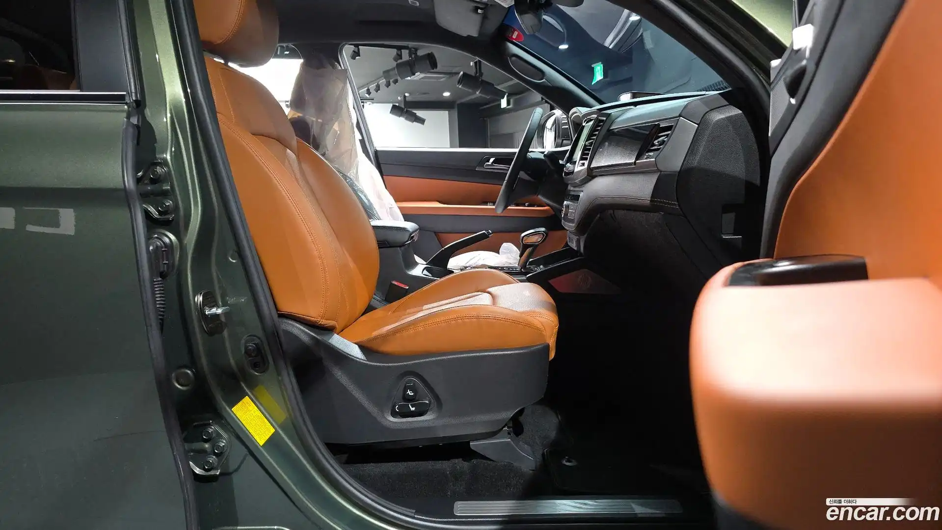 Rexton KG Mobility 2022.4-INNER-036