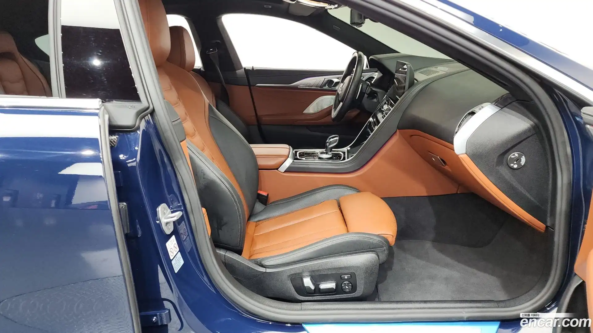 8-Series BMW 2024.4-INNER-036