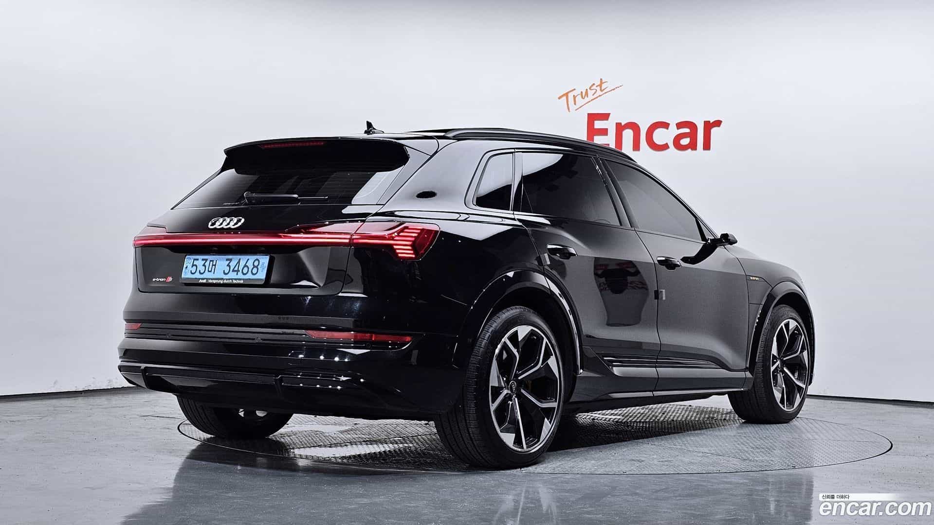 e-tron Audi 2023.7-OUTER-002