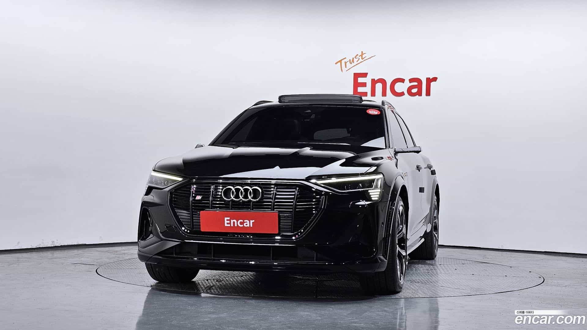 e-tron Audi 2023.7-OUTER-003