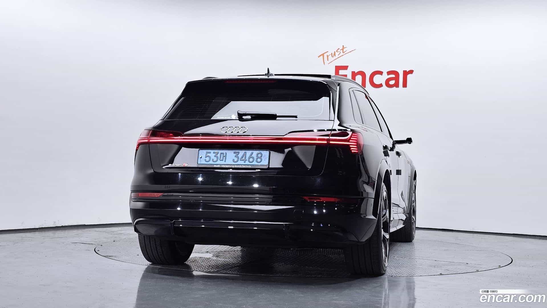 e-tron Audi 2023.7-OUTER-004