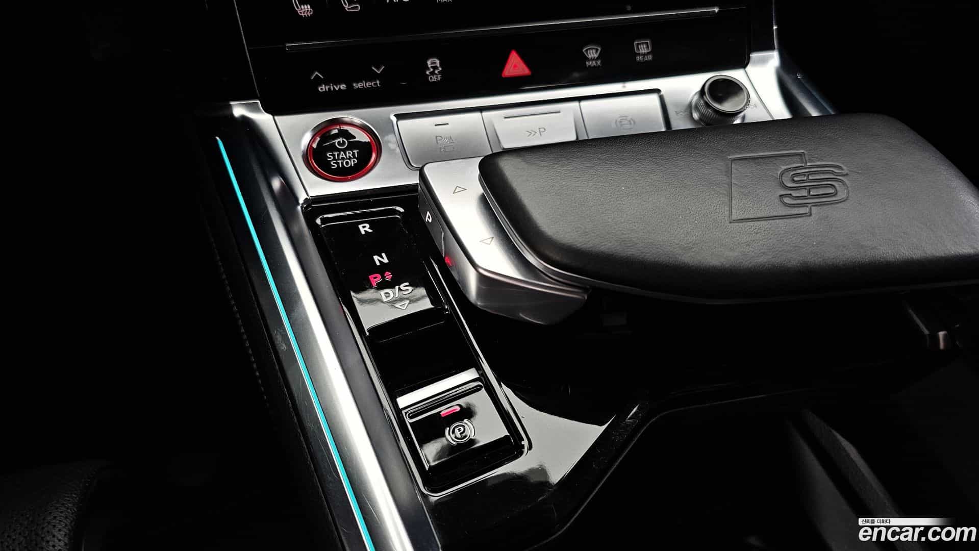 e-tron Audi 2023.7-INNER-009