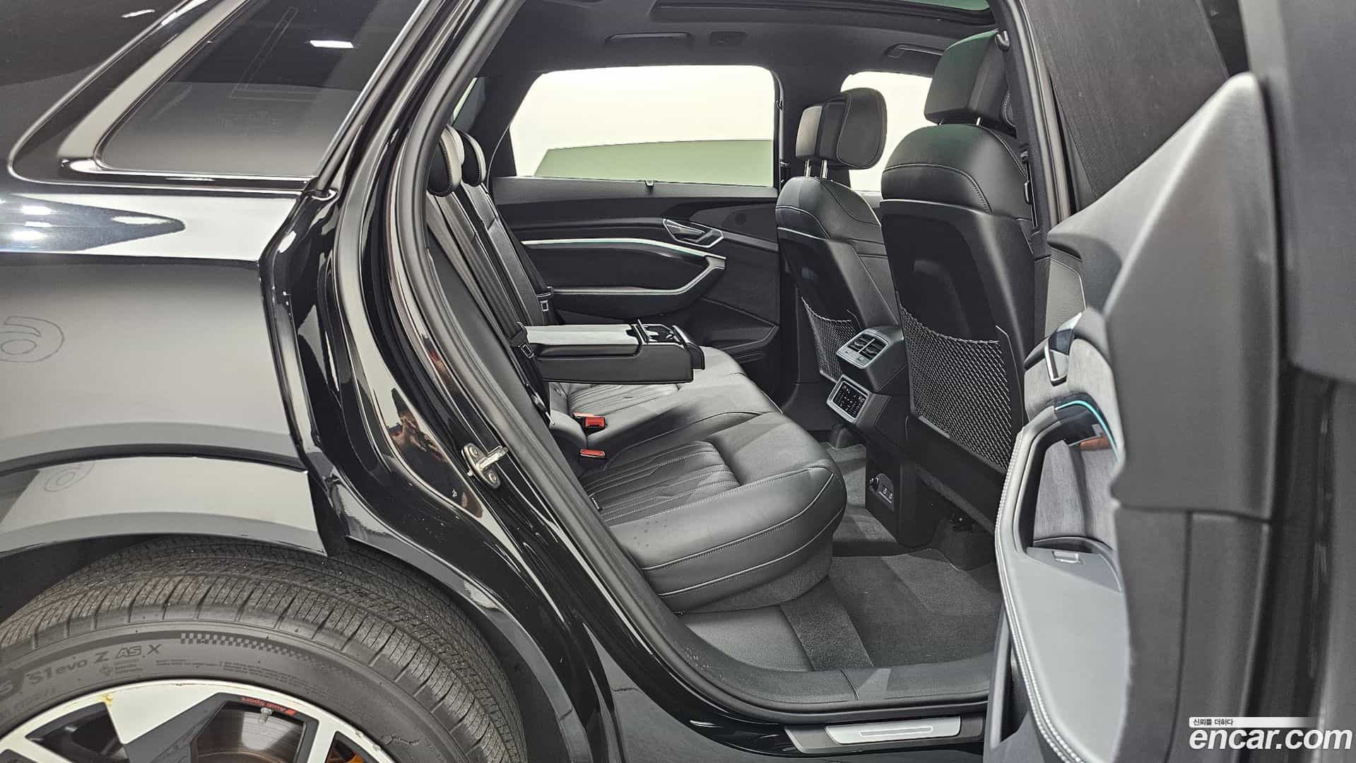 e-tron Audi 2023.7-OPTION-015