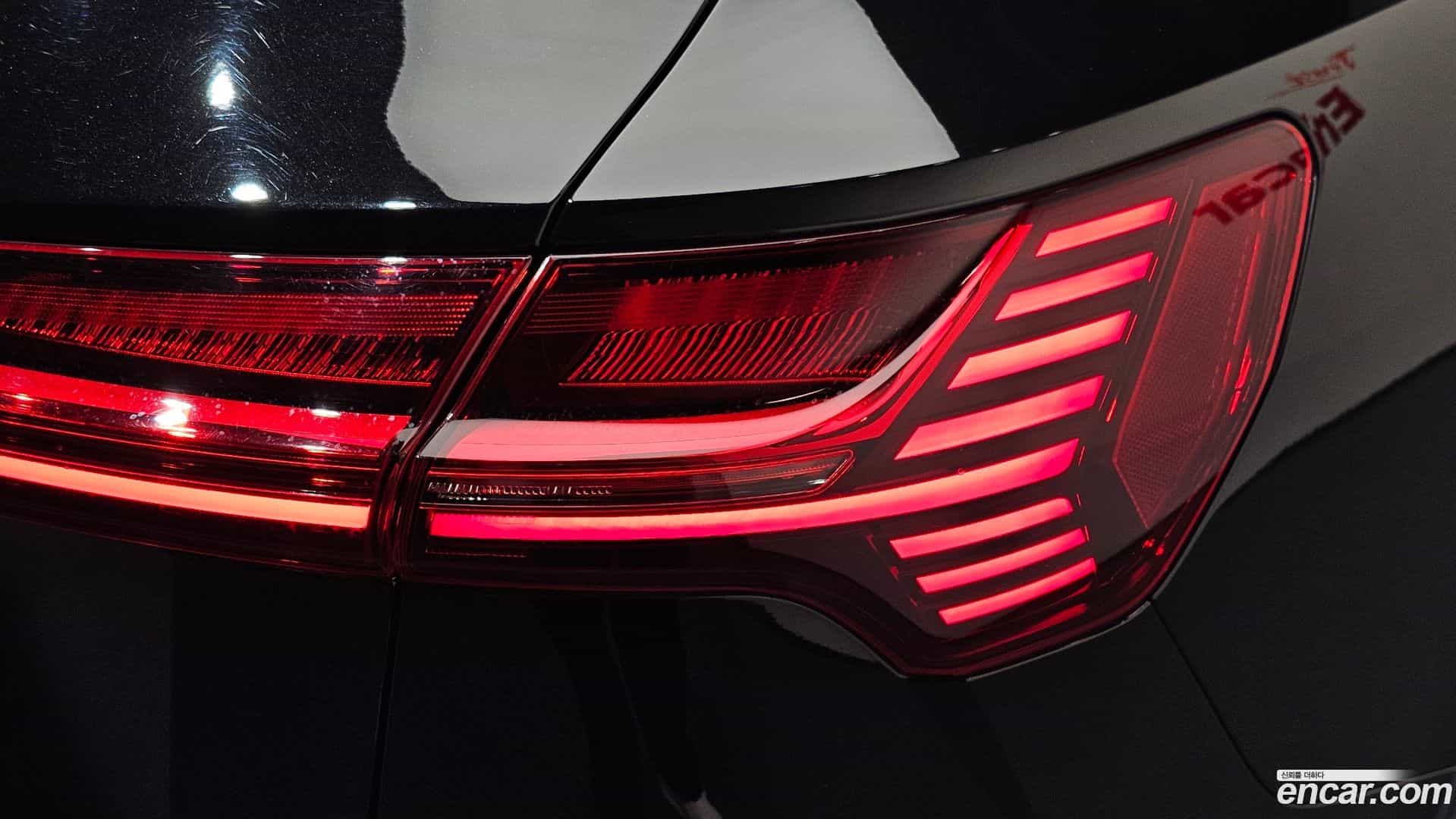 e-tron Audi 2023.7-OUTER-033