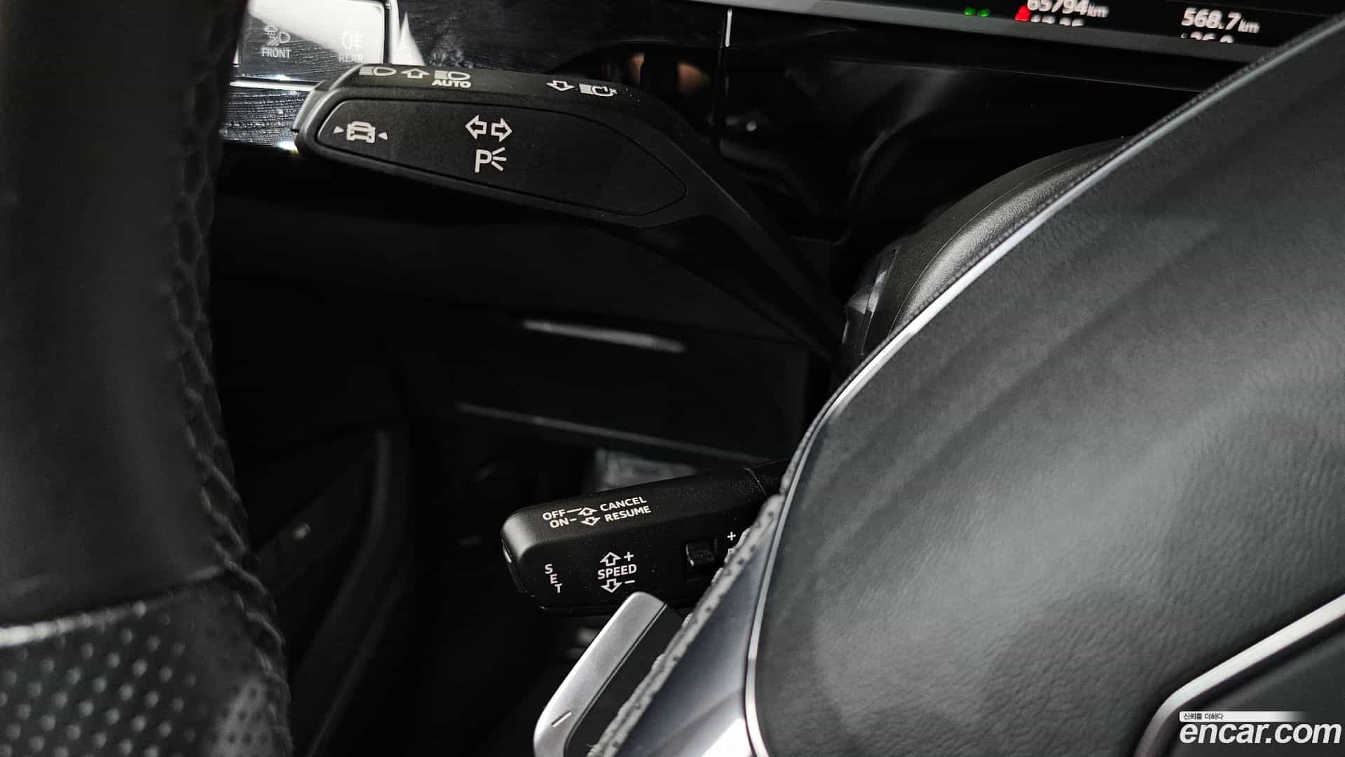 e-tron Audi 2023.7-OPTION-041