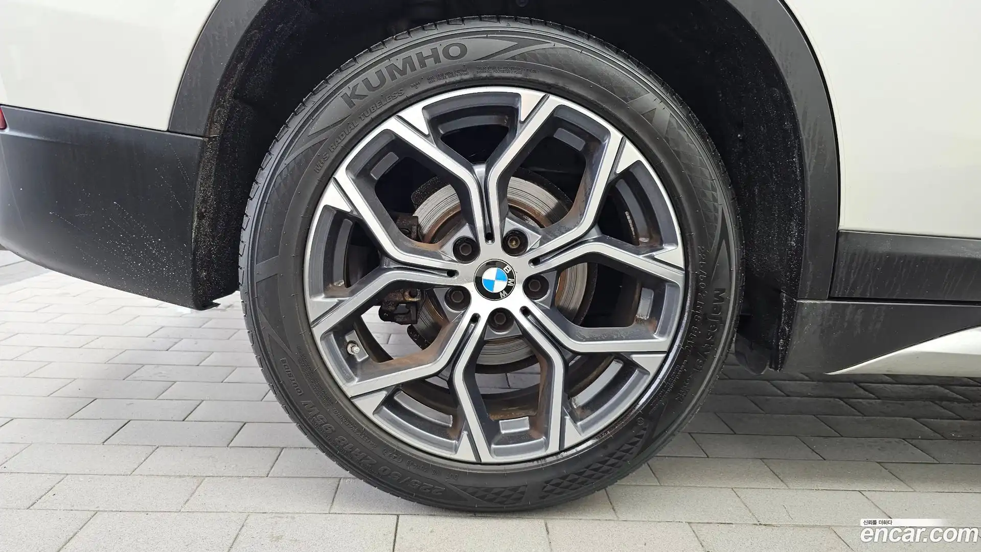 X1 BMW 2021.1-OUTER-005