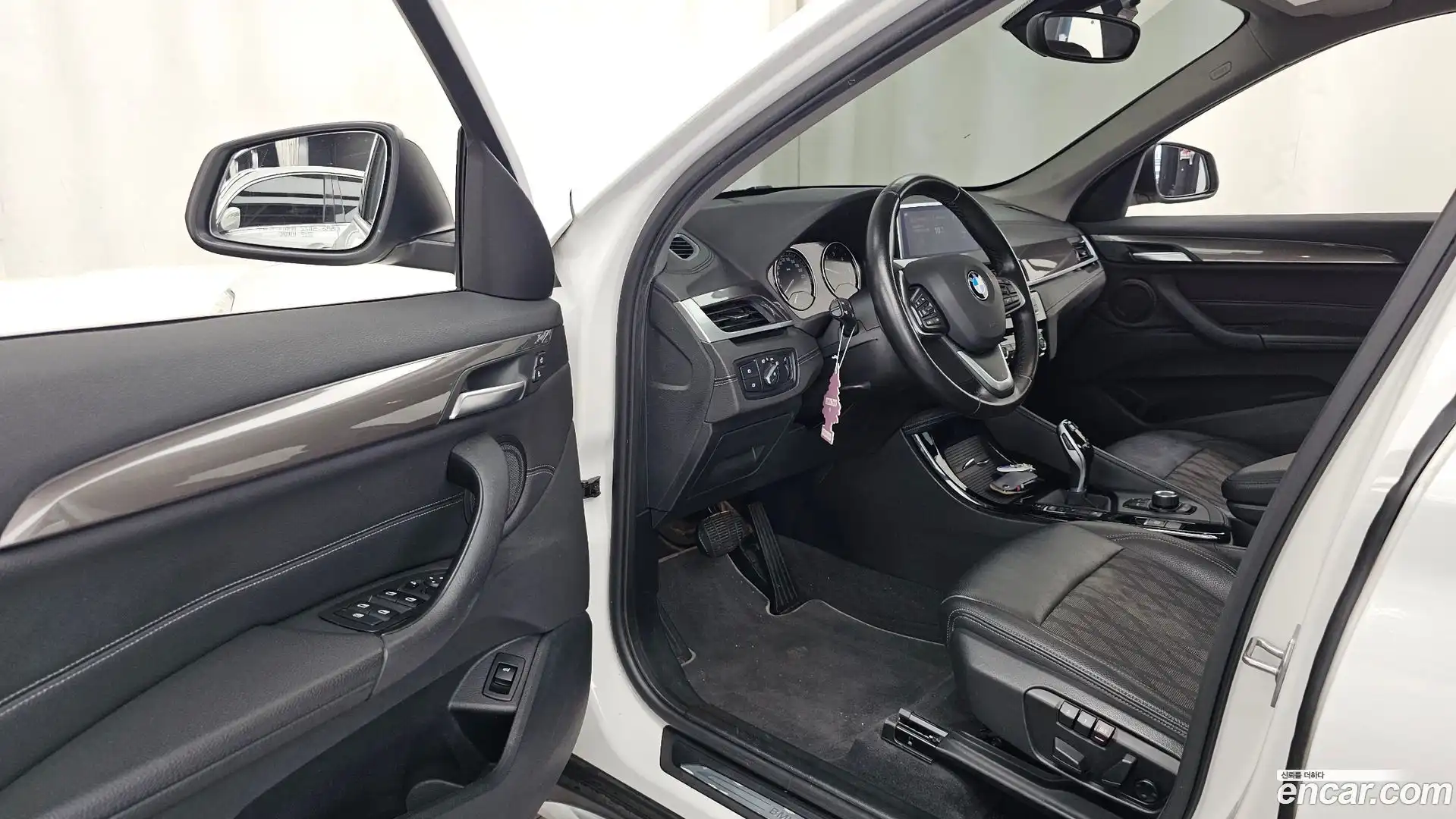 X1 BMW 2021.1-INNER-010