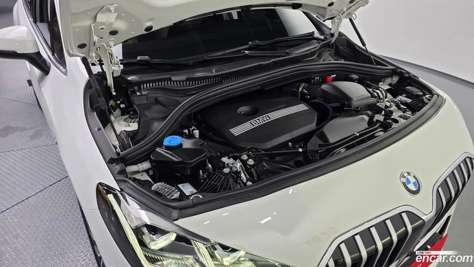 2-Series BMW 2025.5-OUTER-006