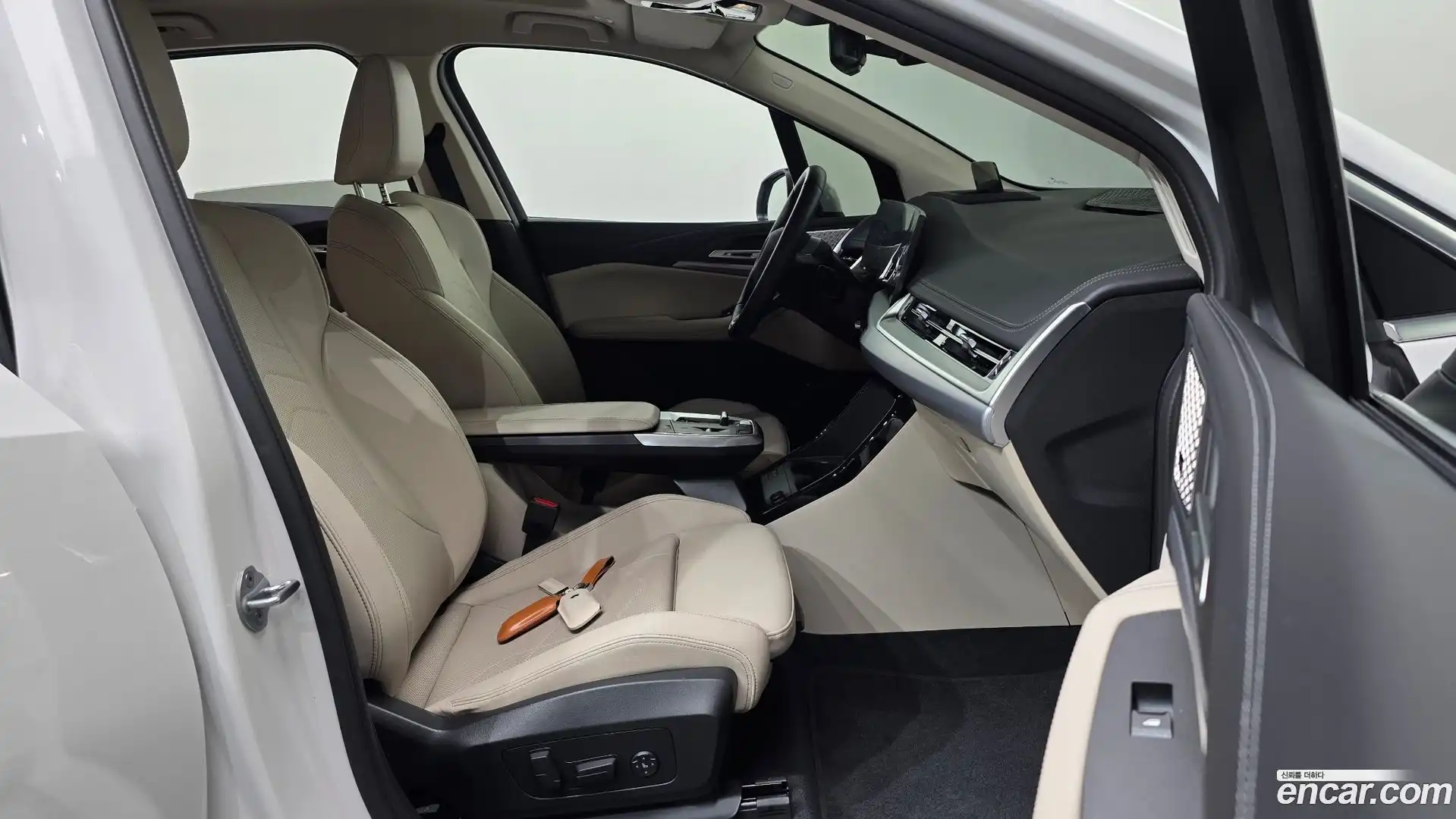 2-Series BMW 2025.5-OPTION-015