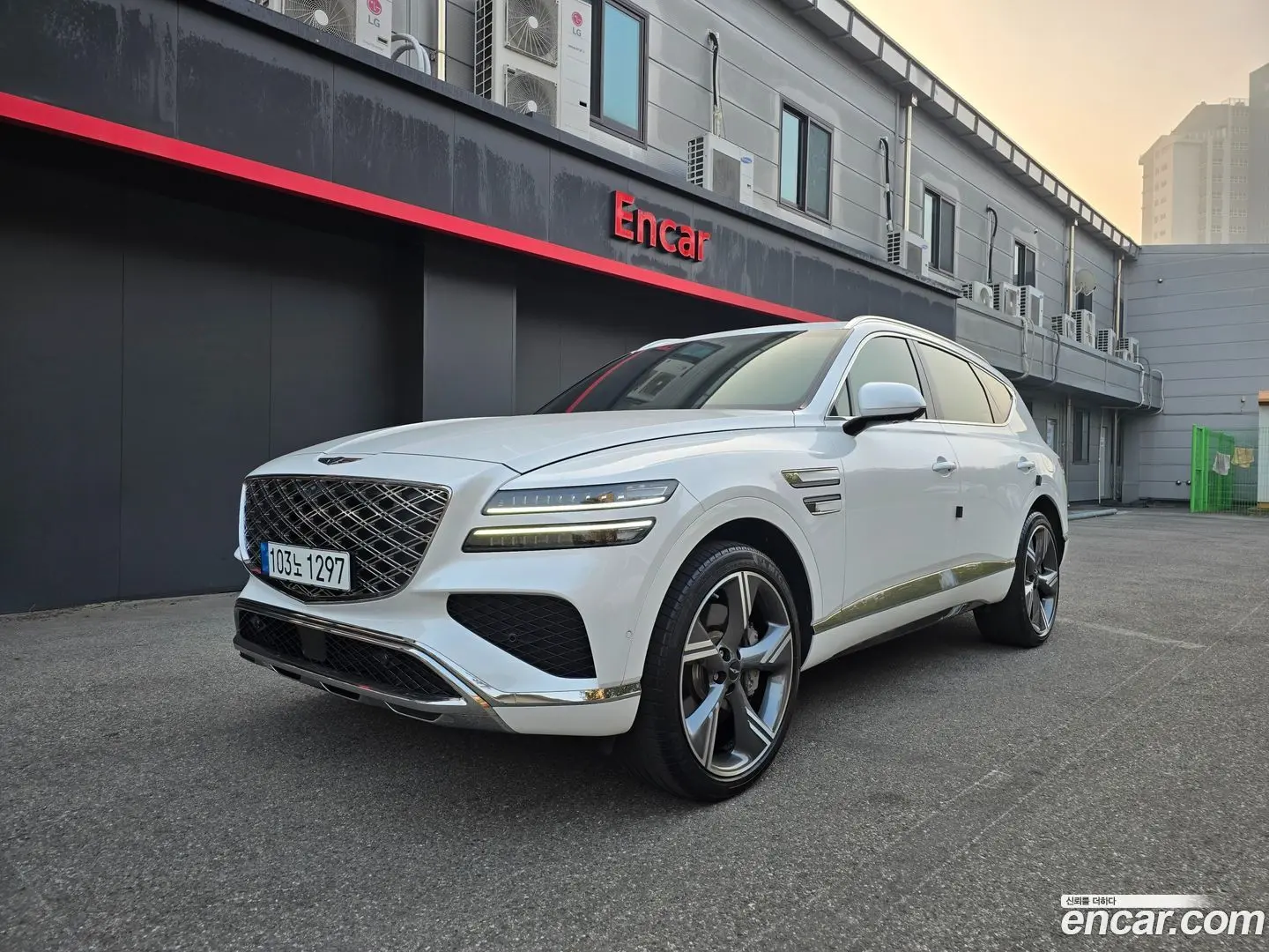 Main__Slider__Photo:GV80 Genesis 2024.1-0
