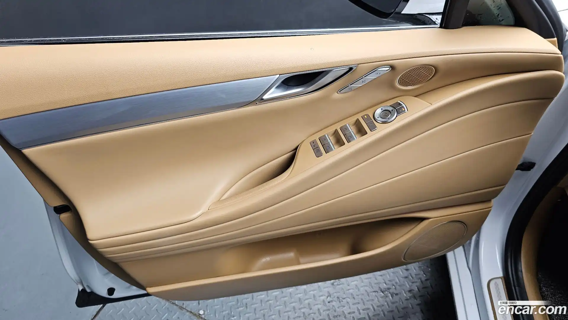 G80 Genesis 2024.1-INNER-034