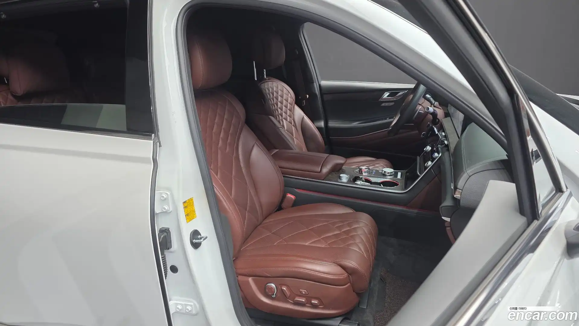 GV80 Genesis 2024.0-INNER-036