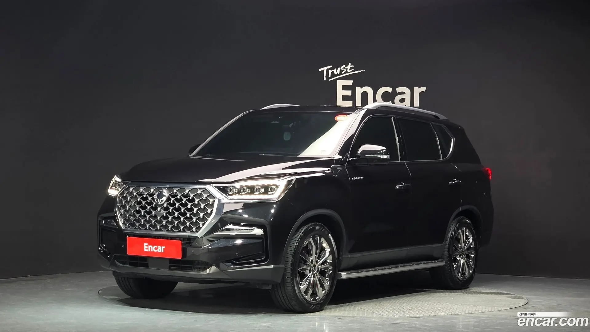 Main__Slider__Photo:Rexton KG Mobility 2023.6-0