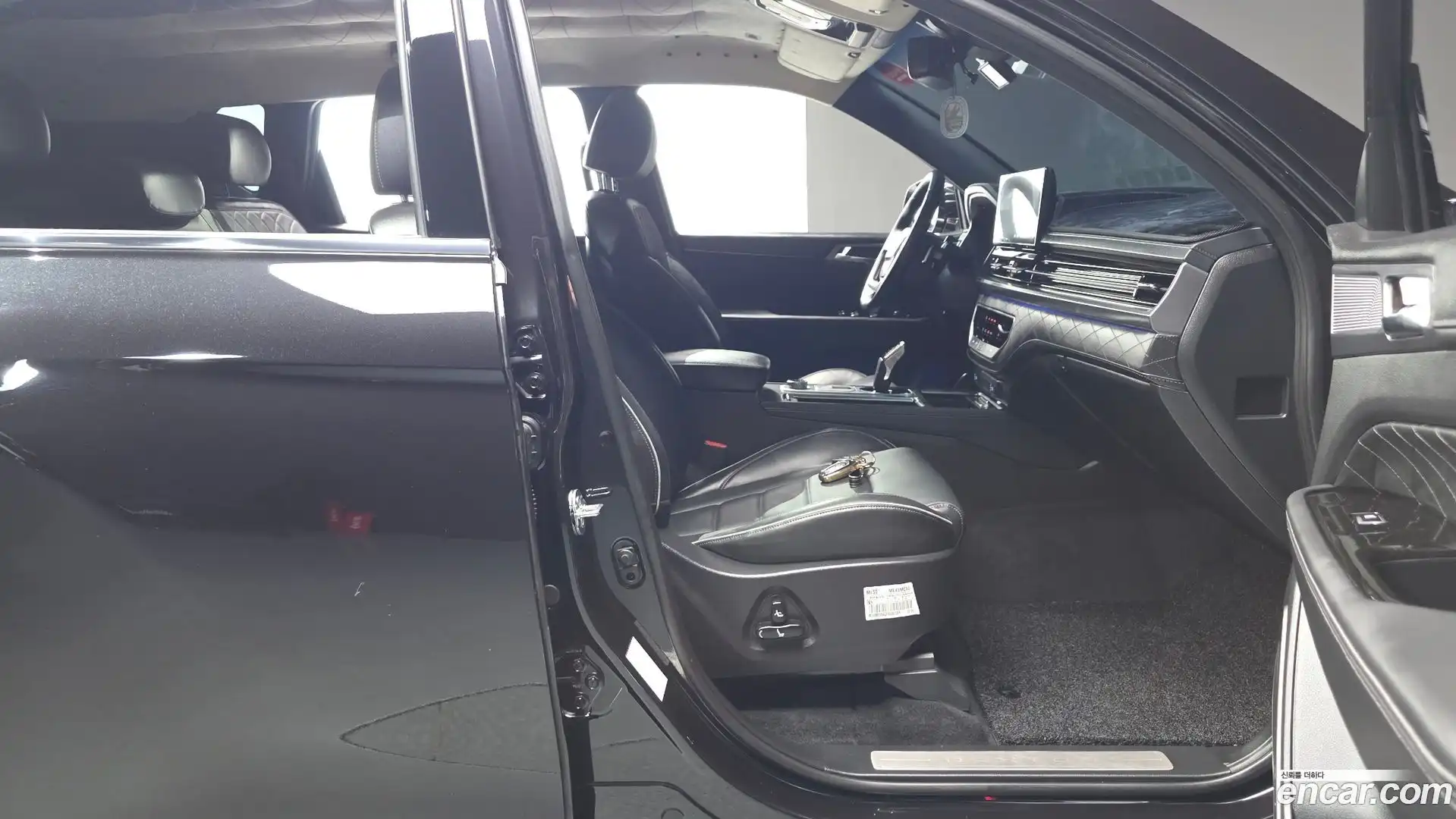 Rexton KG Mobility 2023.6-INNER-036