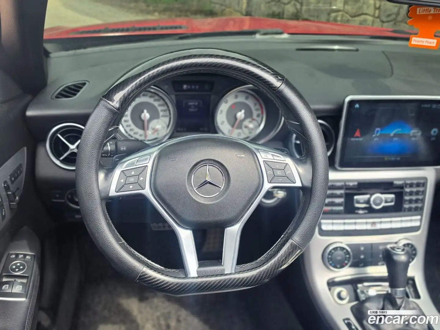 SLK-Class Mercedes-Benz 2014.9-INNER-009